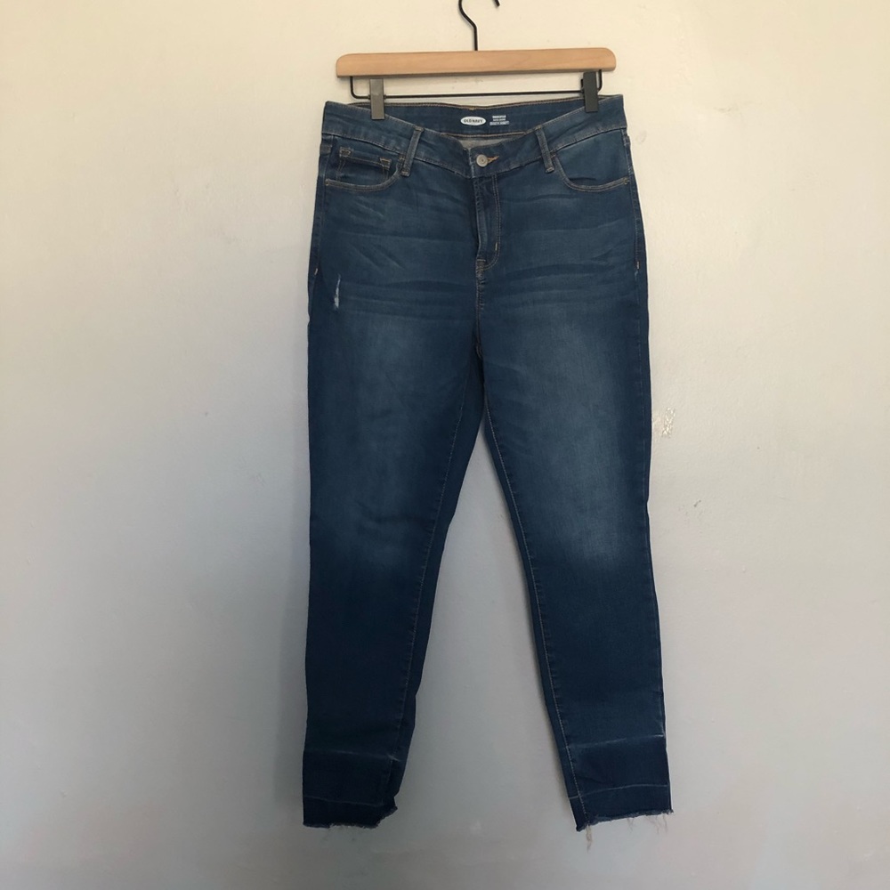 Old Navy Rockstar Skinny Built-In Sculpt Jeans